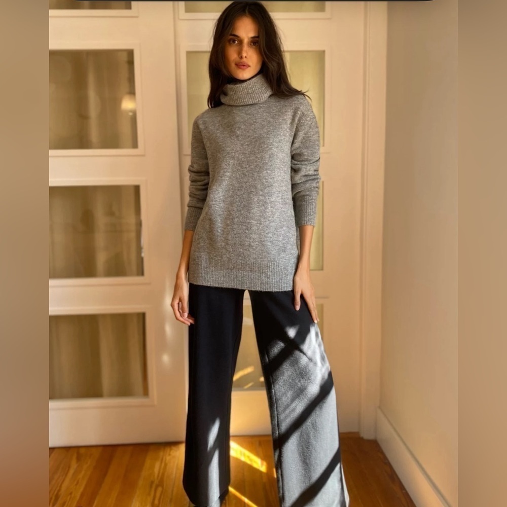 Aritzia Community Plutarch Sweater